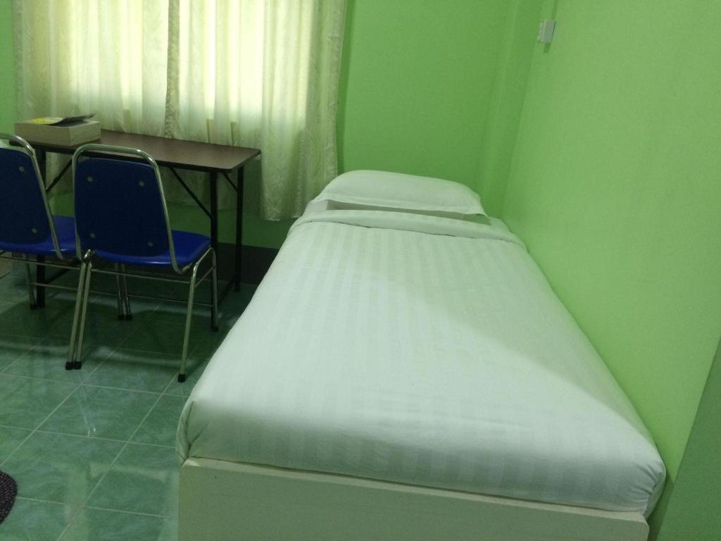 Nay Chi Lin Hotel Pathein Екстериор снимка