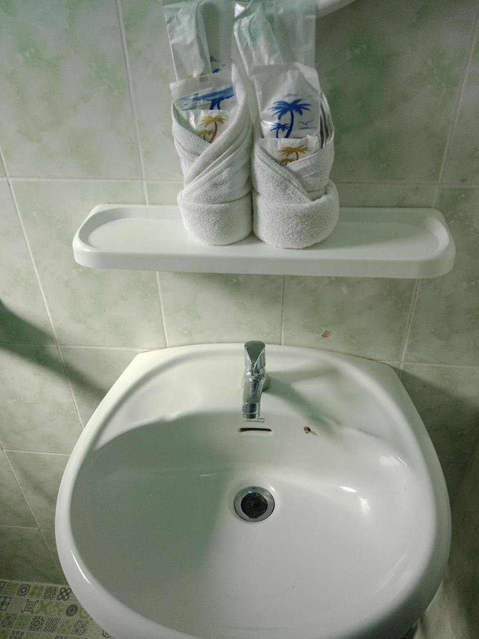 Nay Chi Lin Hotel Pathein Екстериор снимка